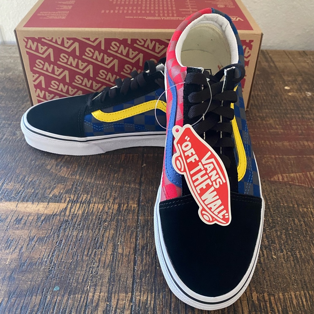 NWT - VANS Old Skool Sneakers